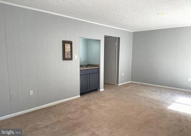 Building Photo - 6633 McLean Ct