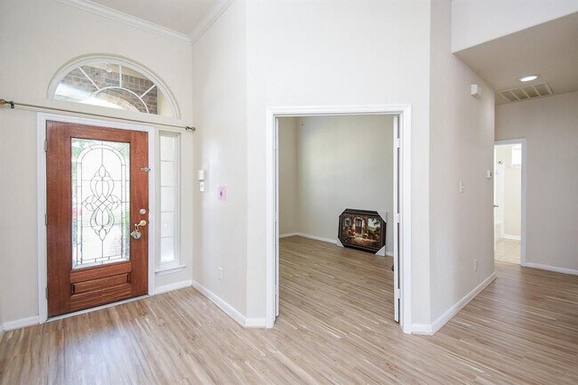 Building Photo - 6706 Oakman Ln