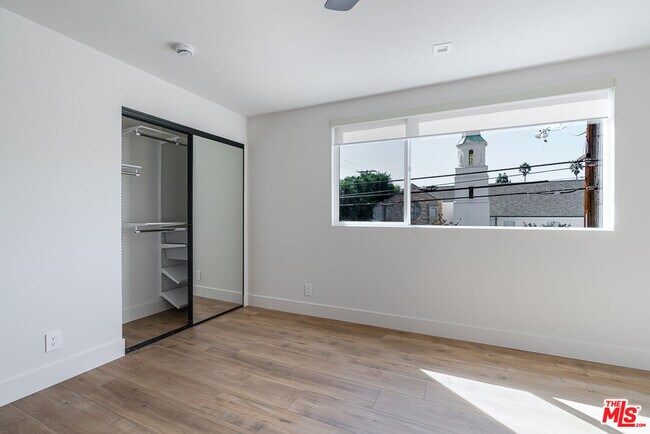 Building Photo - 12425 Texas Ave