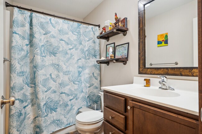 Building Photo - 868 McCollister Ct
