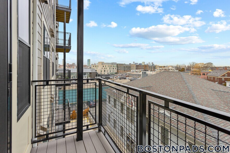 Building Photo - 1258 Massachusetts Ave