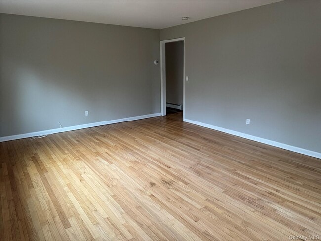 Building Photo - 46 Sunset Dr