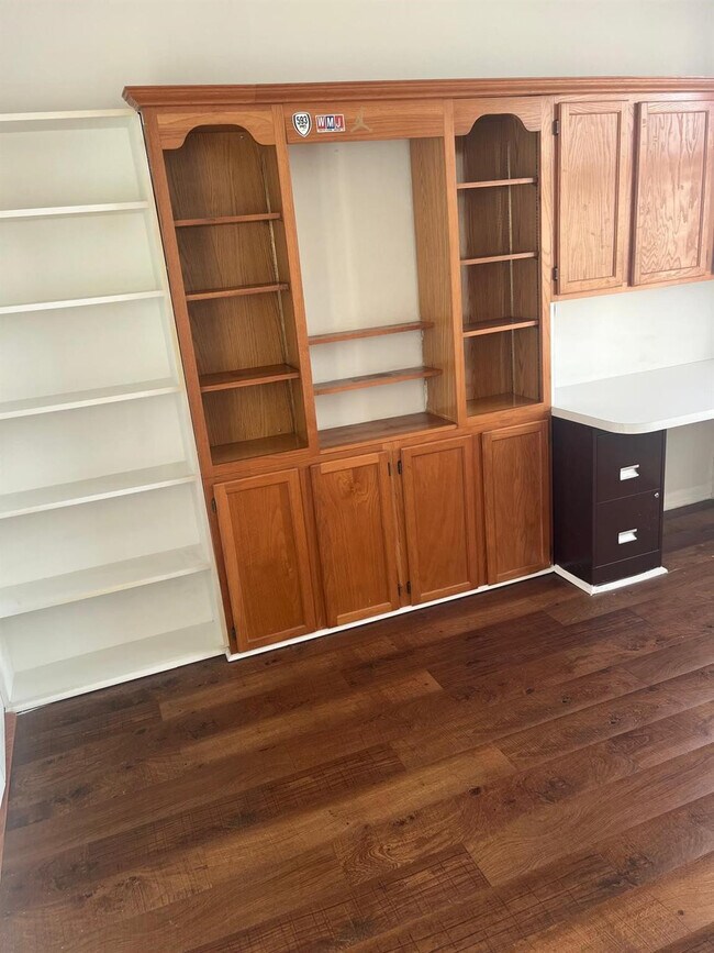 Building Photo - 6301 N University Dr