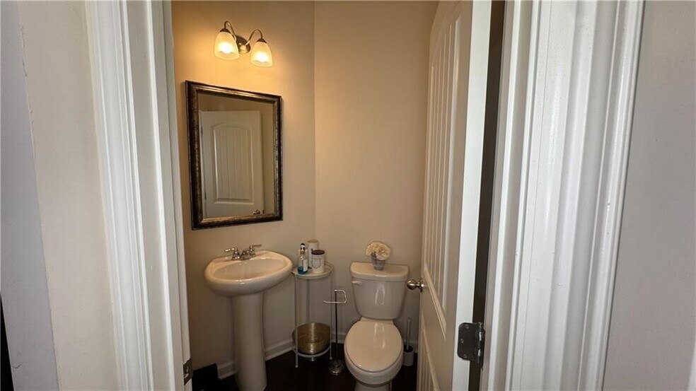 Building Photo - 5717 Union Pointe Dr