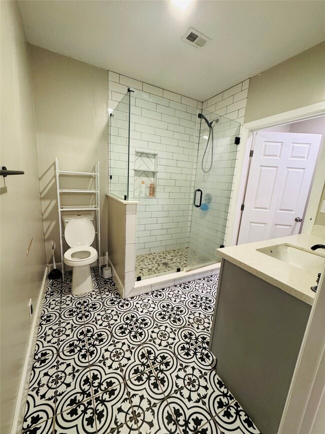 Building Photo - 13007 Shady Ln