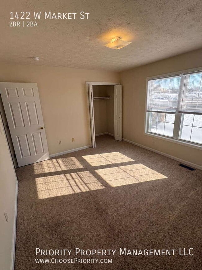 Building Photo - 1422 W Market St