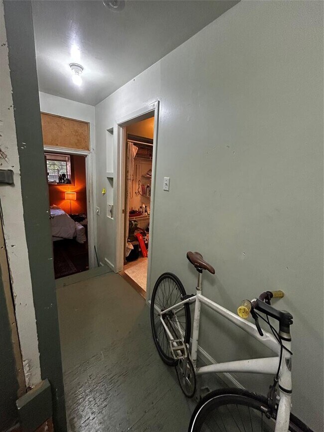 Building Photo - 4511 Avenue B