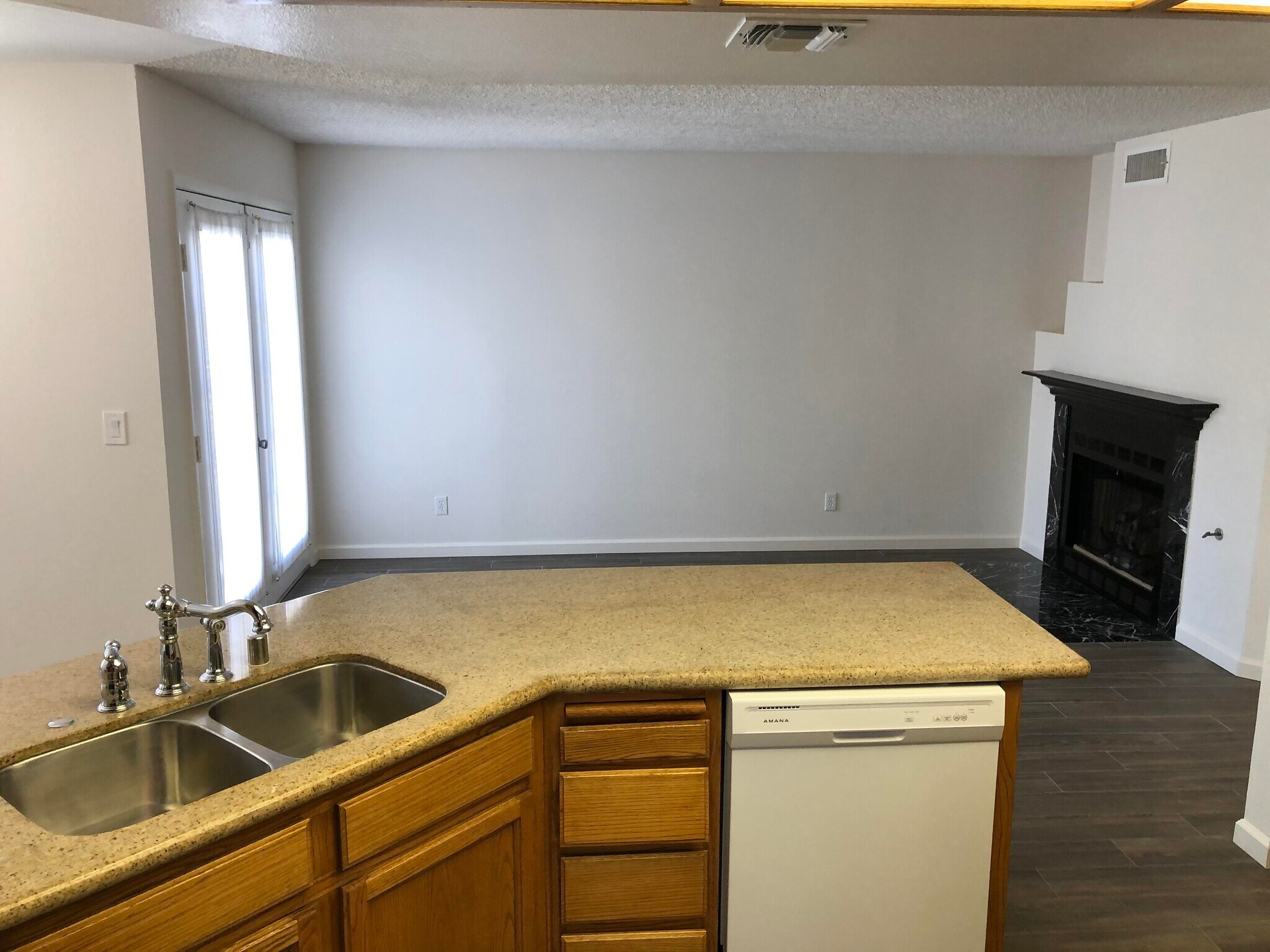 Building Photo - 147 Coventry Dr