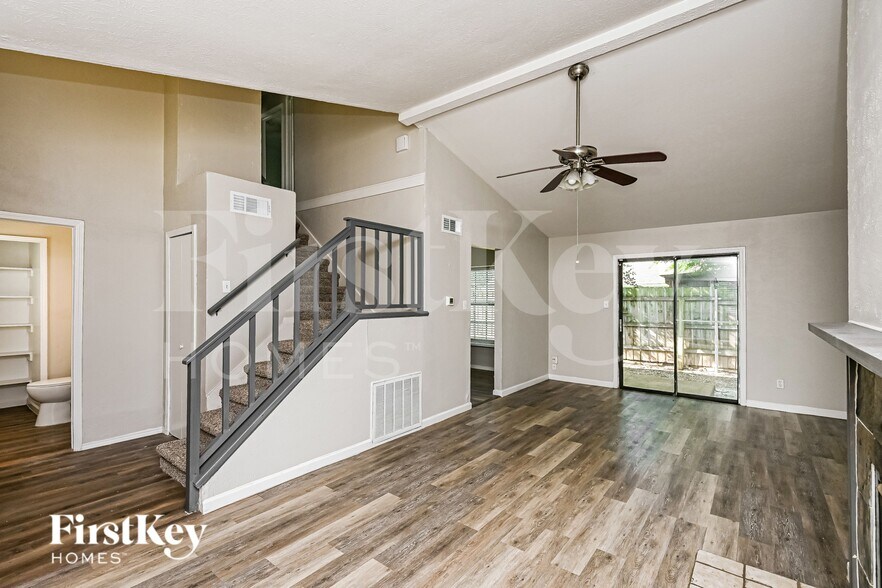Building Photo - 2805 Galemeadow Dr