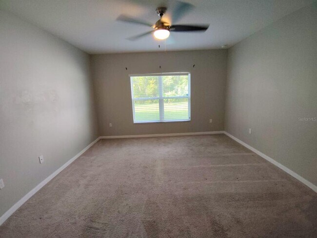 Building Photo - 2213 Waukegan Dr