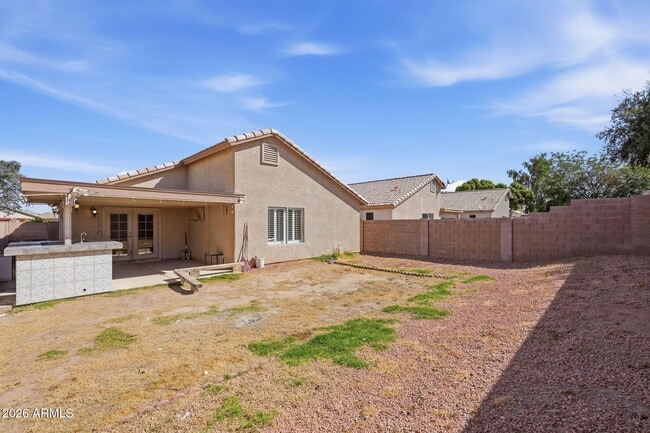 Building Photo - 3331 W Via Del Sol Dr