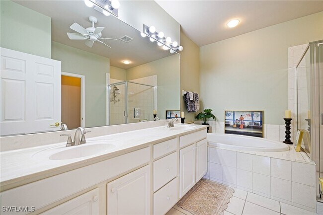 Building Photo - 9120 Spanish Moss Way
