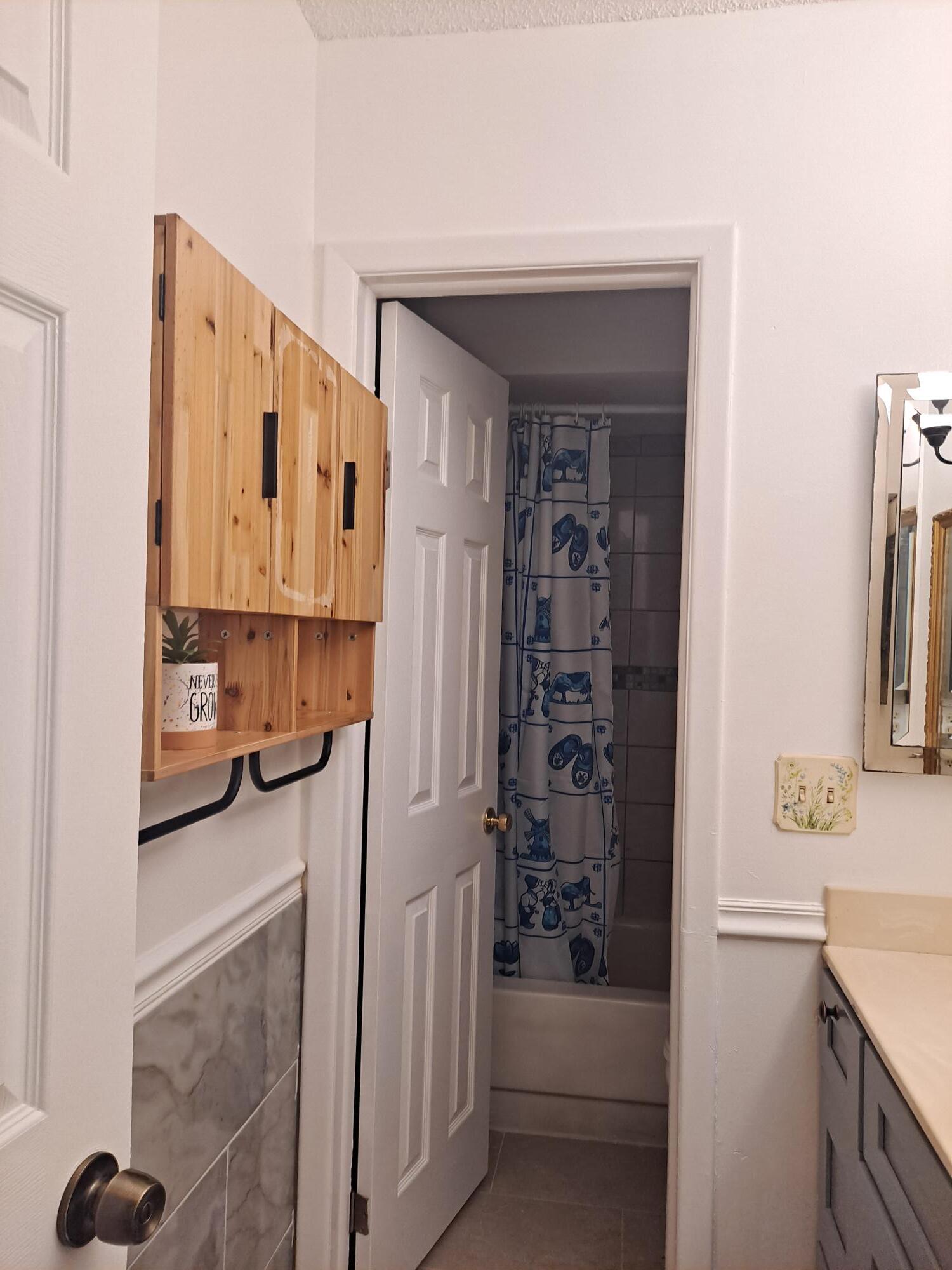 Building Photo - 811 Granite Rd