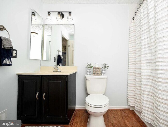 Building Photo - 133 Spruce Woods Ct