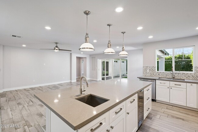 Building Photo - 4232 North 19th Pl