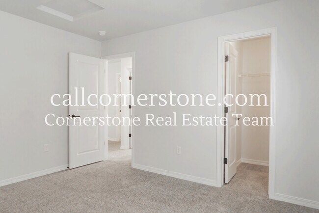 Building Photo - 8782 Beaverhead Cir