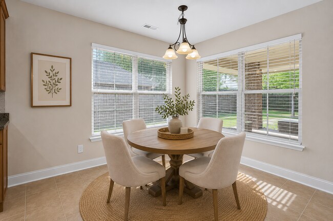 Building Photo - 6907 Breyerton Way SE