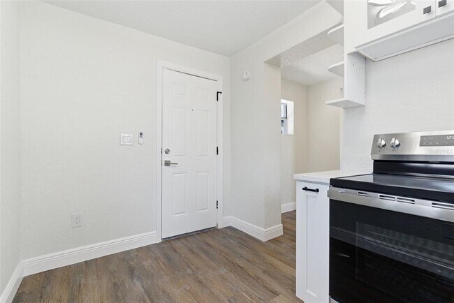 Building Photo - 113 145th Ave