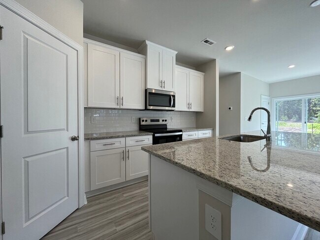 Building Photo - 1716 Braemar Vlg Dr