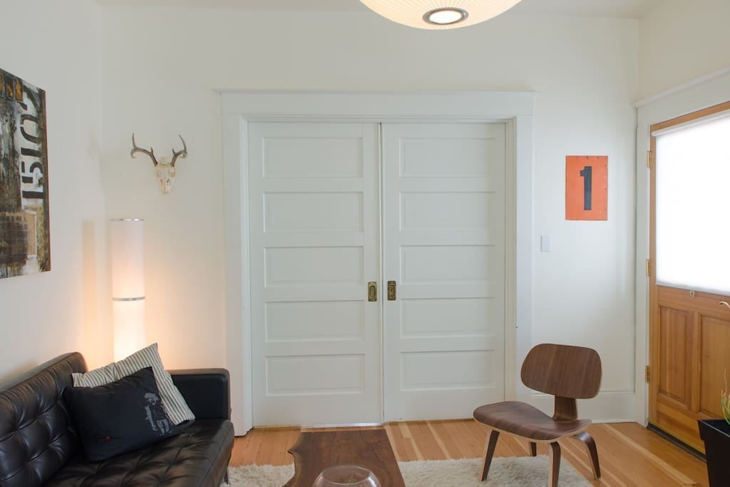 Building Photo - 1523 SE Ankeny St