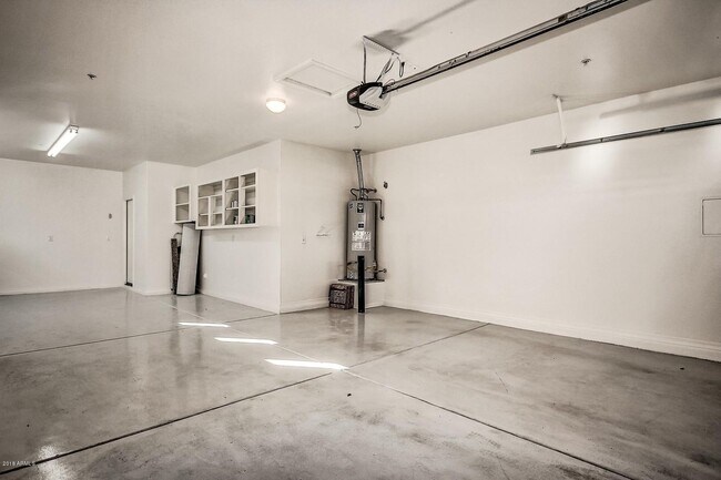 Building Photo - 13505 W Catalina Dr