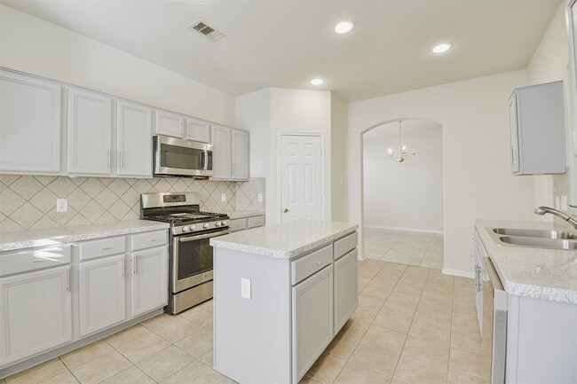 Building Photo - 6614 Halcyon Days Dr