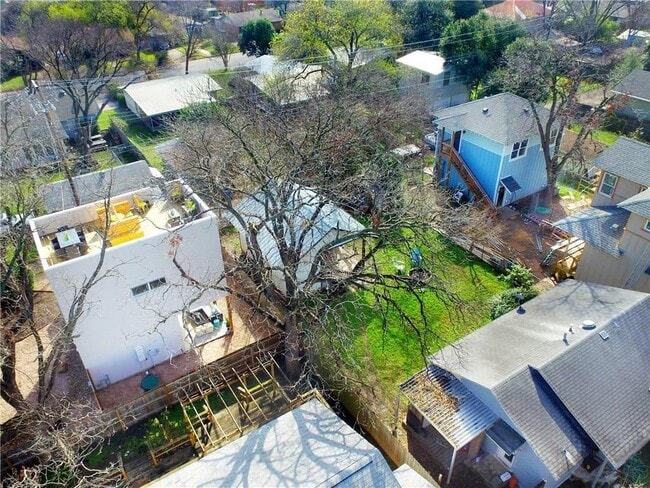 Building Photo - 5517 Avenue G