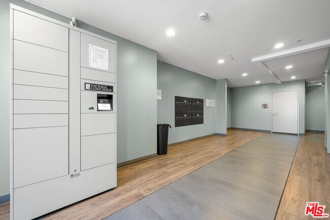 Building Photo - 1215 S Bedford St