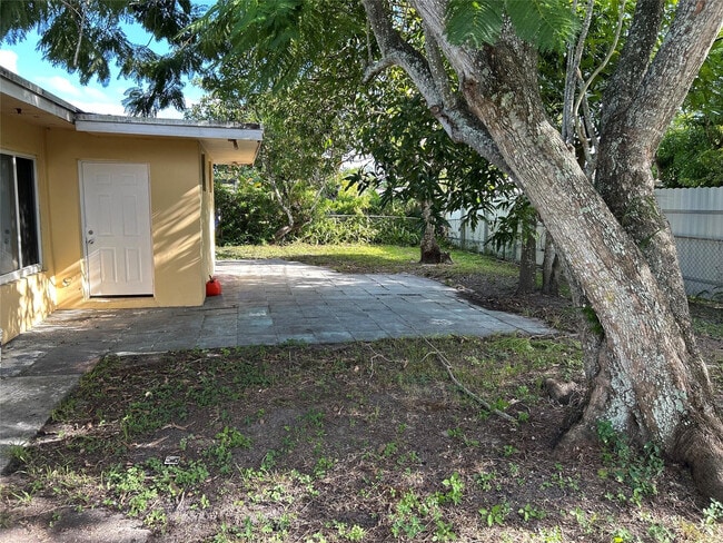 Building Photo - 701 W Evanston Cir