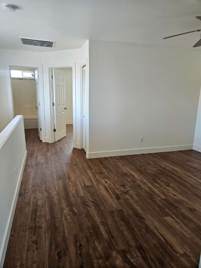 Building Photo - Charming Townhome in La Verkin