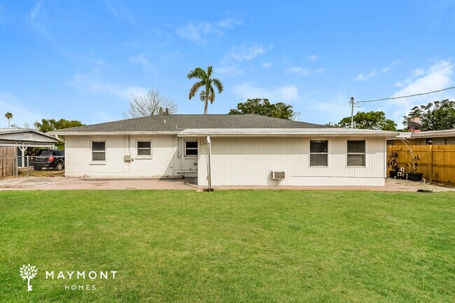 Building Photo - 1310 Dartmouth Dr