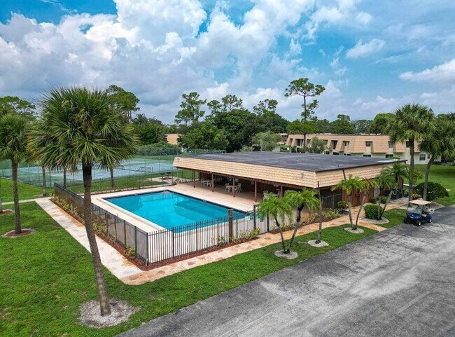 Building Photo - 4151 Oak Terrace Dr