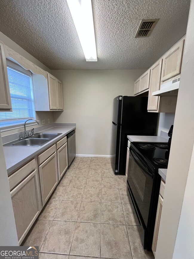 Building Photo - 150 Sapelo Dr