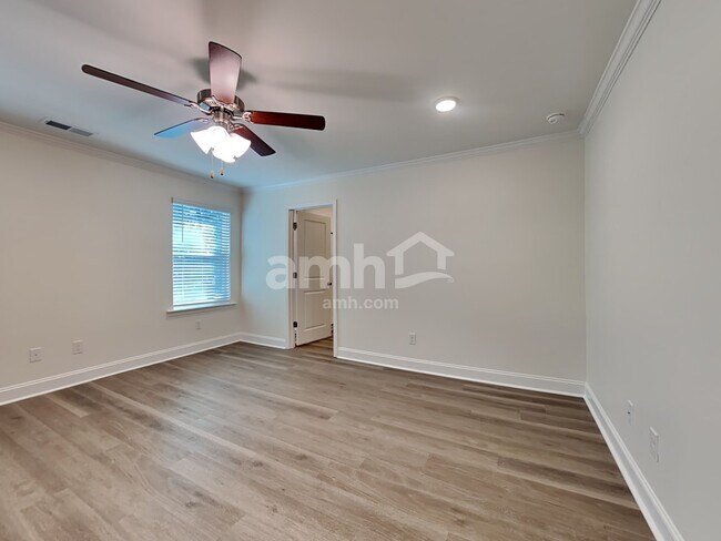 Building Photo - 1954 Weeping Cypress Dr