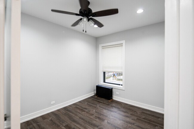 Building Photo - 6101 N Winthrop Ave