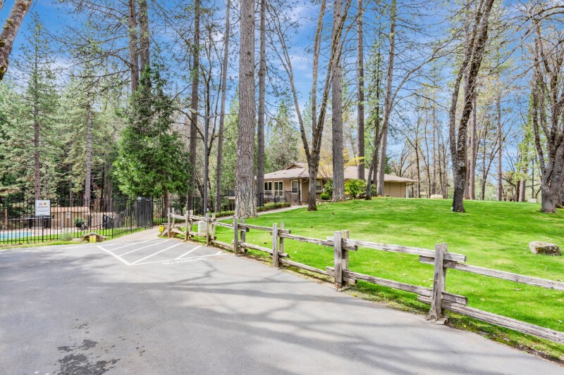 Building Photo - 5603 Sierra Springs Dr