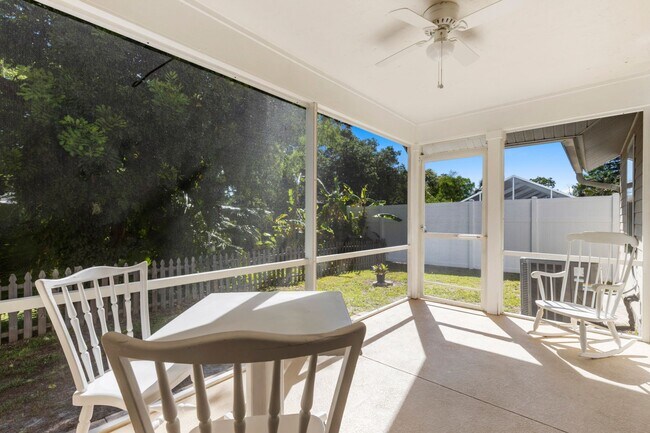 Building Photo - Charming Renovated 4BR/3BA Single Family Home