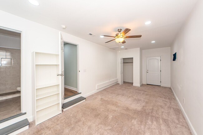 Building Photo - 4 Bedroom 2 Bath Home in Pinewood Vista - North Charleston