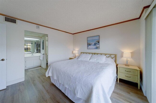 Building Photo - 51 Island Way