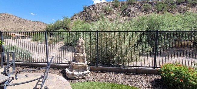 Building Photo - 27057 N Skipping Rock Rd