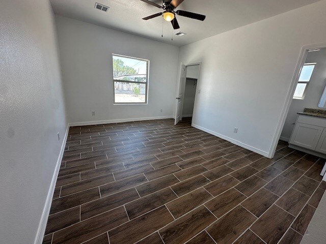 Building Photo - 612 Hesse Dr