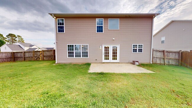 Building Photo - 4 Bedrooms in Established Hope Mills Commu...