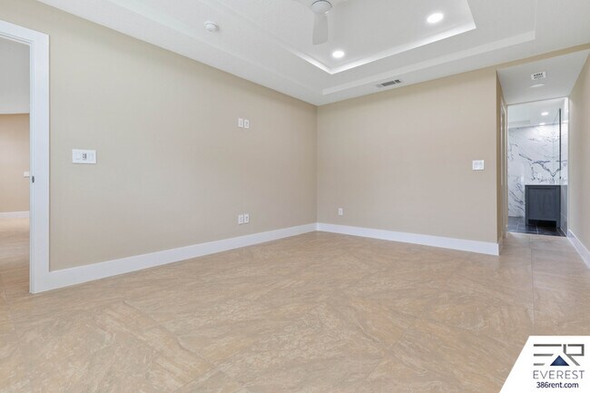 Building Photo - 1 Zaftig Ct