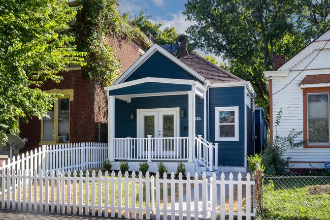 Primary Photo - 2526 W Jefferson St