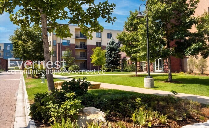 Building Photo - 3601 Arapahoe Ave