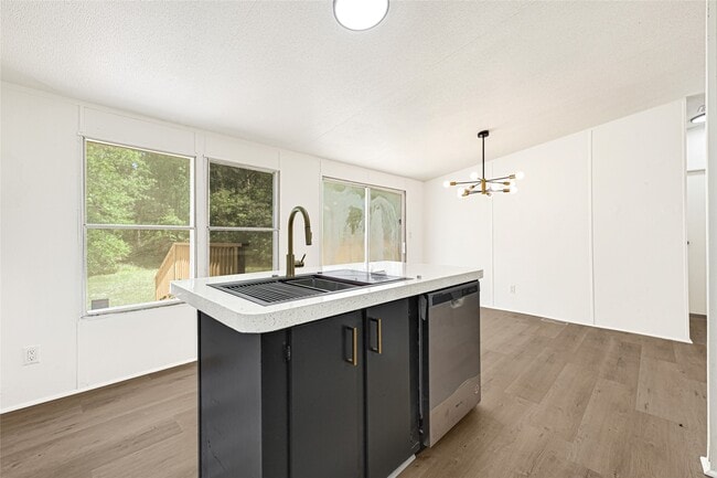 Building Photo - 16315 Lone Star Ranch Dr