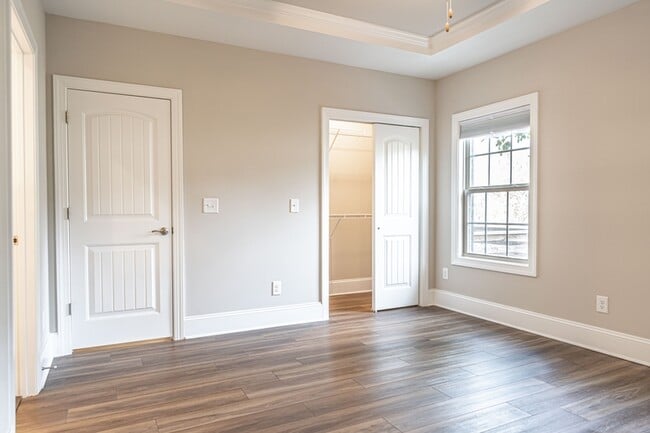 Building Photo - 152 Lark Dr