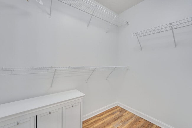 Building Photo - 142 West Tisbury Lane