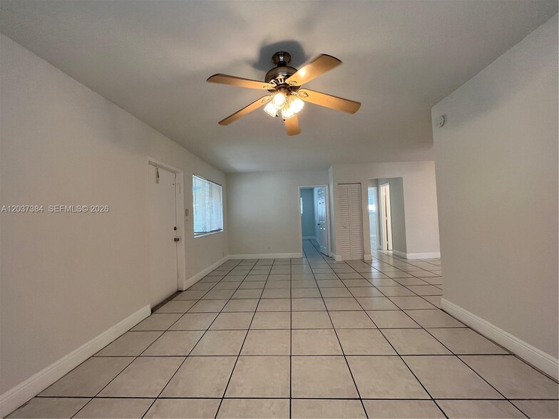 Building Photo - 240 NW 48th Ct