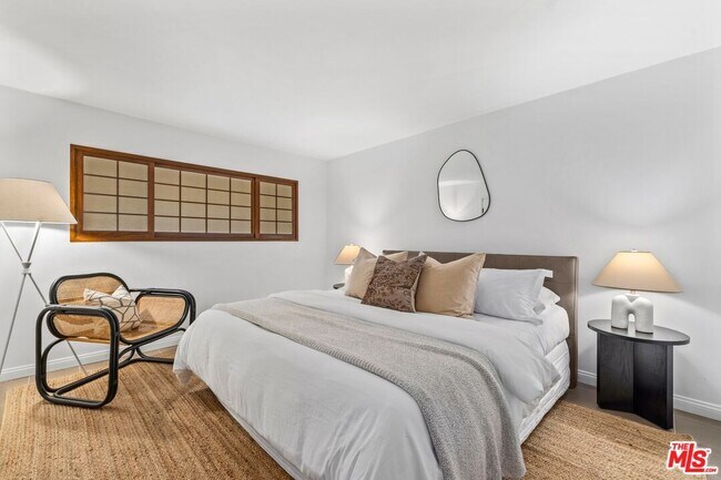 Building Photo - 2700 Cahuenga Blvd